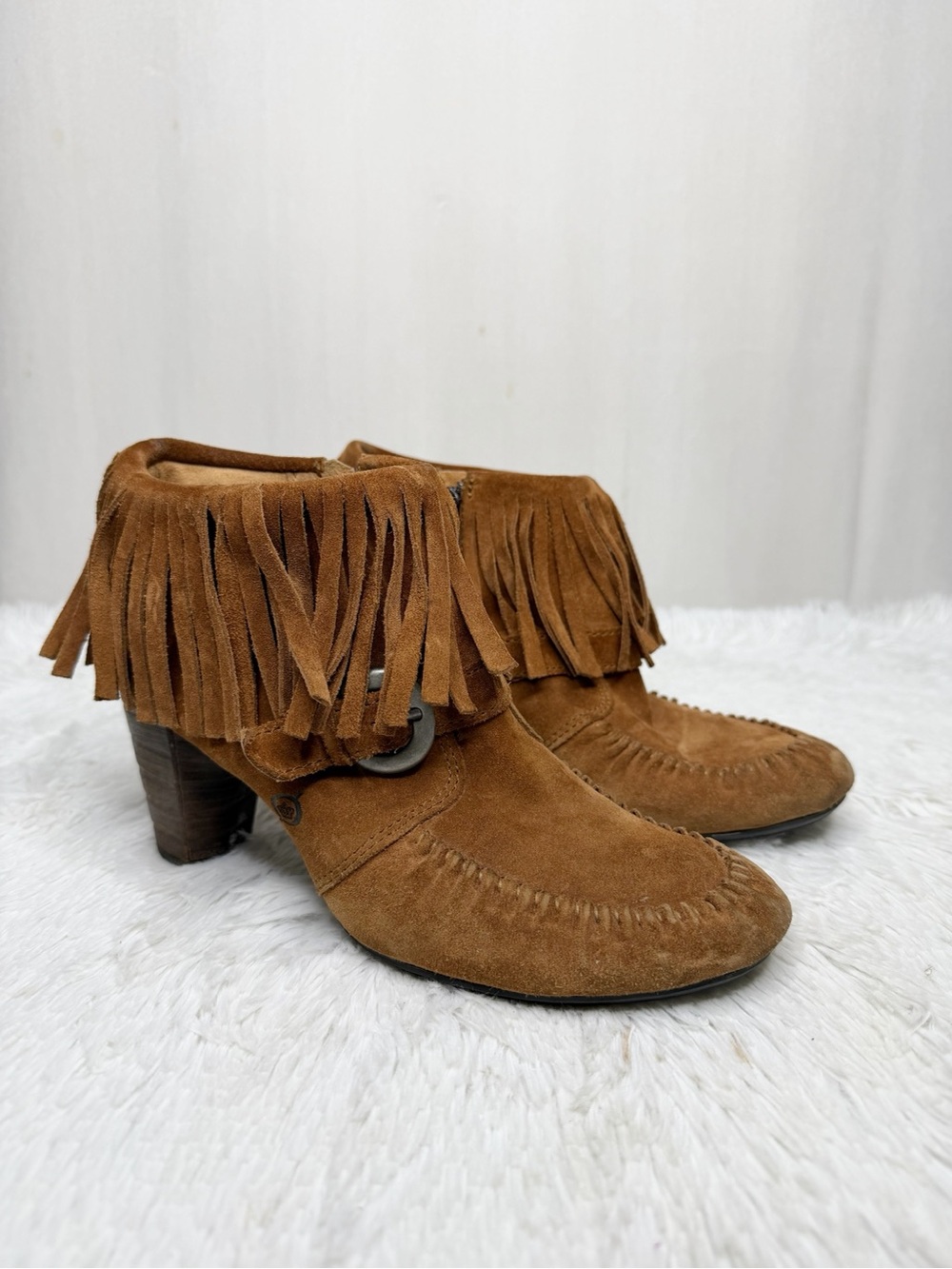 BORN / Thora cognac brown fringe moccasin heeled suede ankle booties / 9